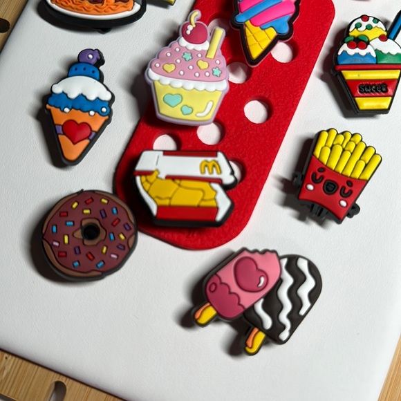 Croc Charms Treats Selection - #123 - Picture 2 of 3